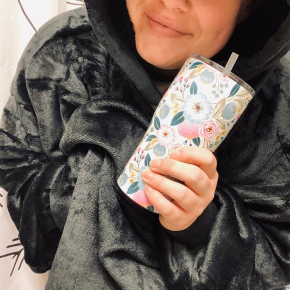 Meet your Posher, Jennifer - Picture 2 of 5